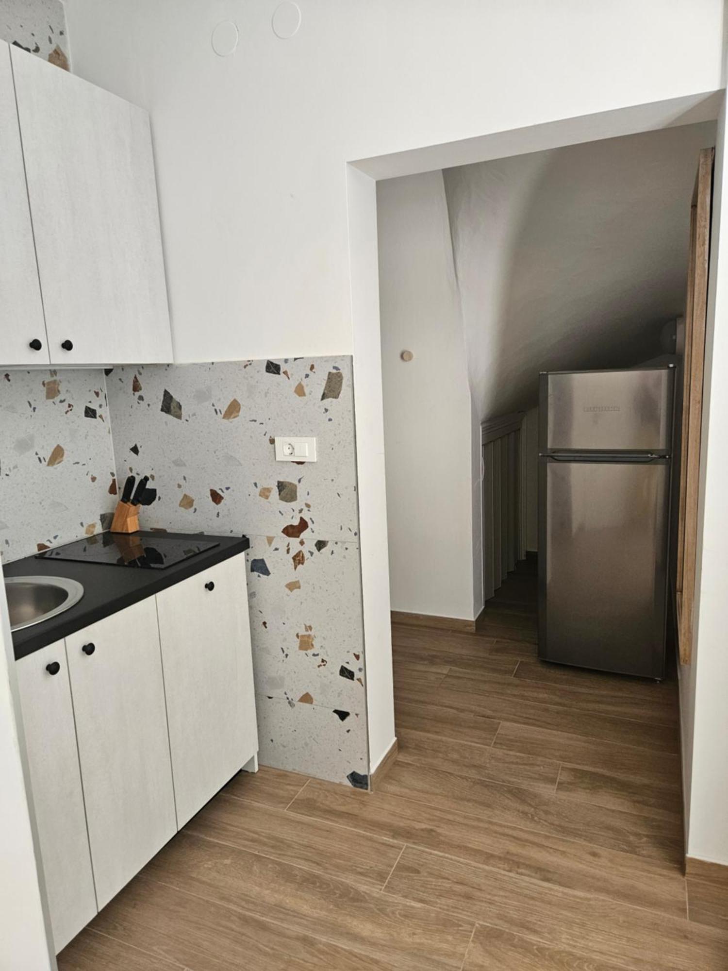 Apartment Maya Near The Beach Премантура Экстерьер фото